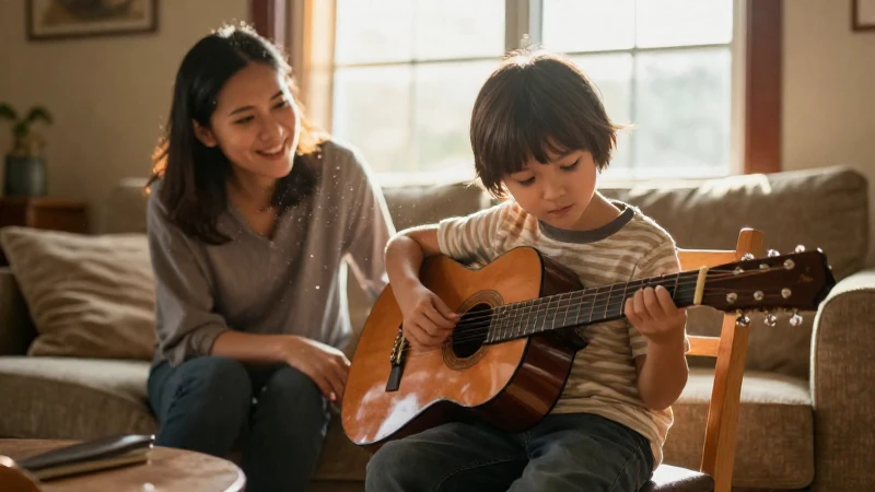 Un niño pequeño practica la guitarra acústica mientras su padre lo observa con una sonrisa.